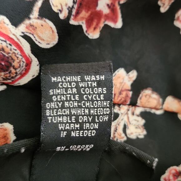 Venezia Womens Black Floral Babydoll Blouse Size 18/20 Sheer Dark Romantic - Picture 9 of 10